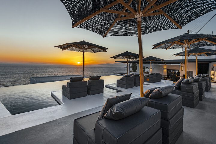 Tagoo Black in Mykonos