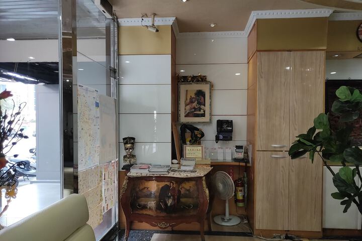 Reception hall