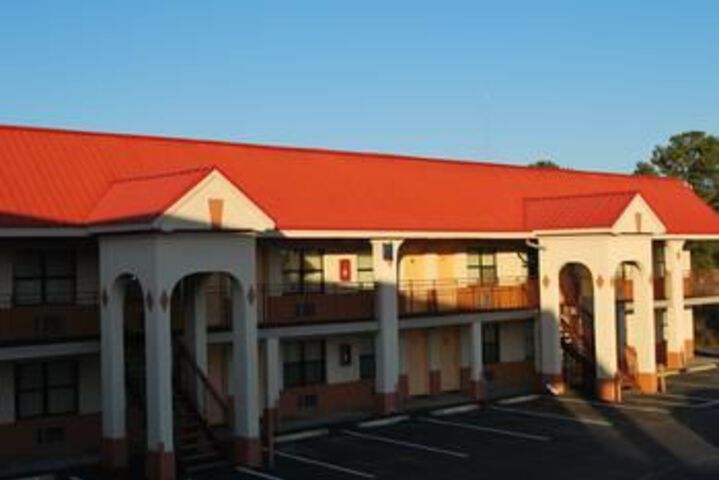 Exterior of SureStay Hotel by Best Western Calhoun South