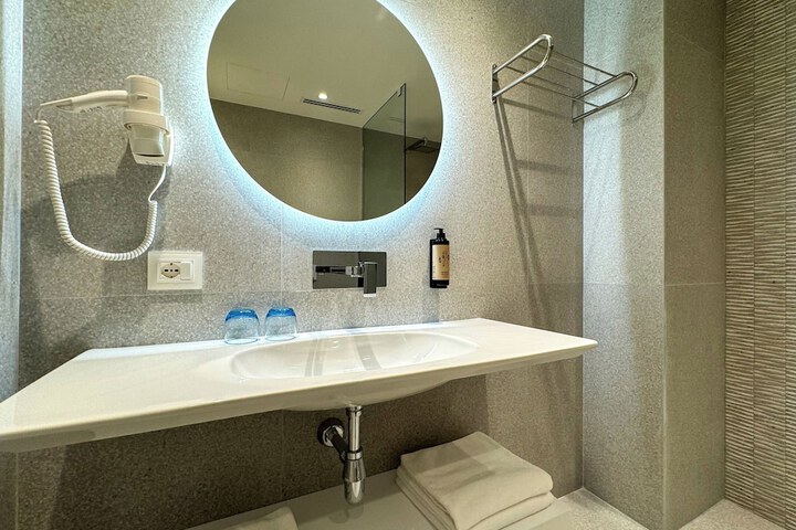 Room 21 of 40