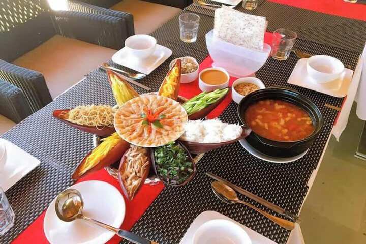 Dining 96 of 131