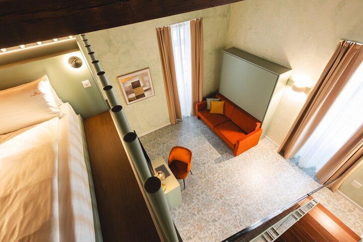 Room 22 of 47