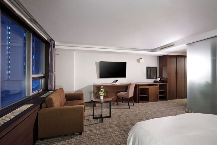 Room 26 of 61