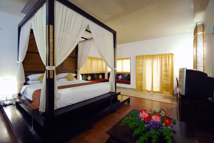 Room 4 of 49