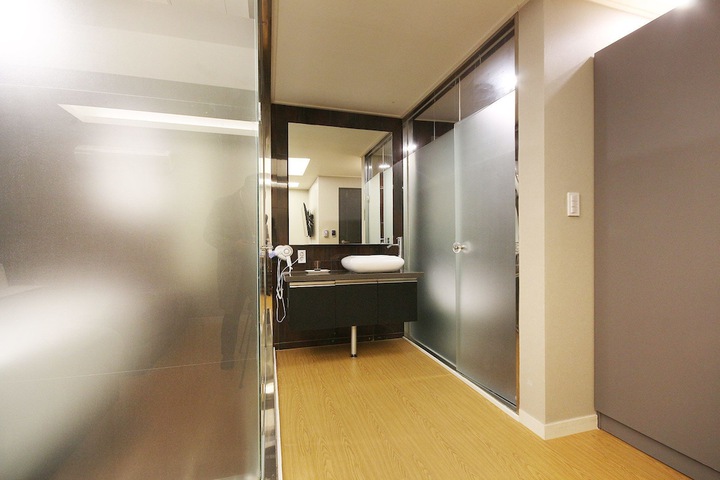 Room 68 of 127