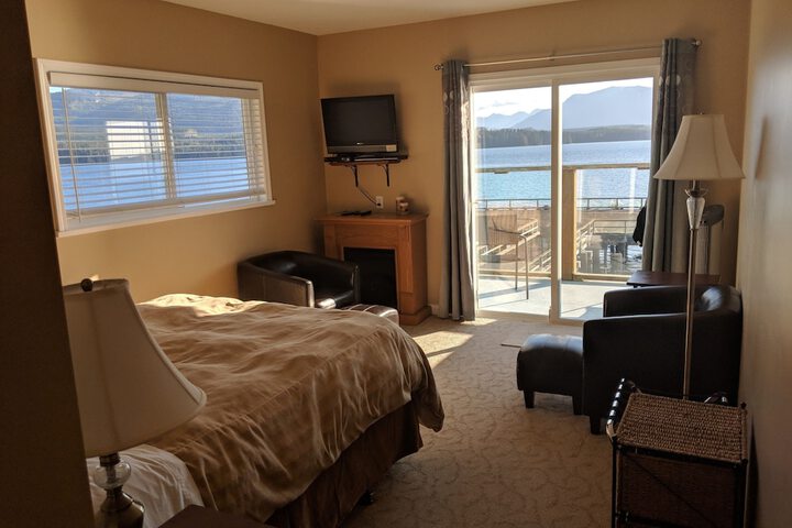 Room 40 of 85