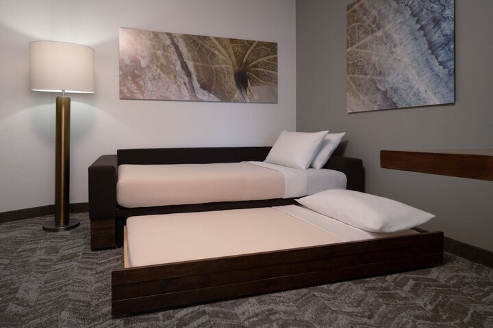 Room 6 of 58