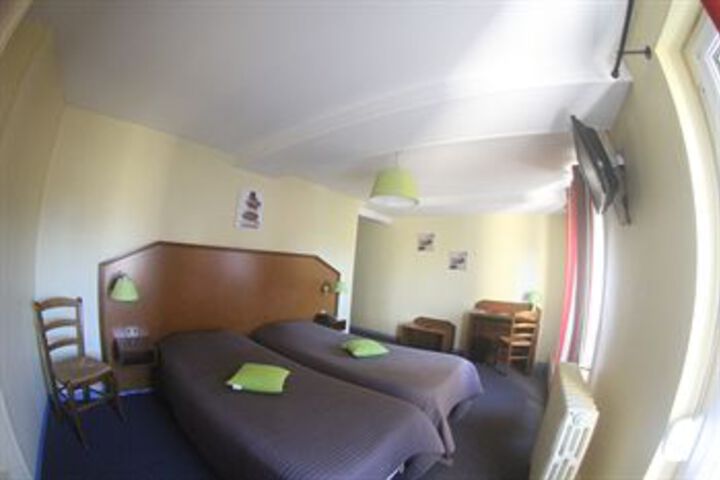 Room 11 of 21