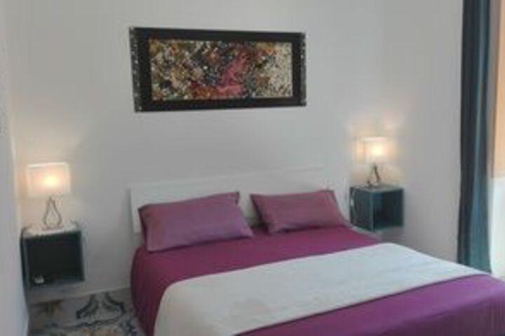 Room 27 of 47