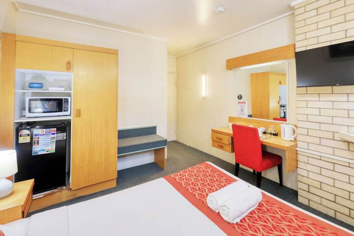 Room 9 of 29