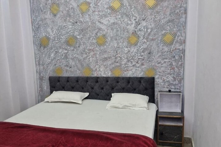 Room 46 of 76