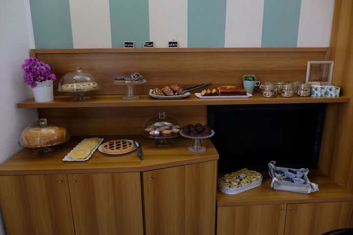 Dining 16 of 18