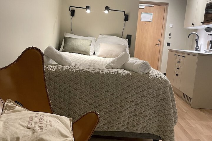 Room 5 of 146