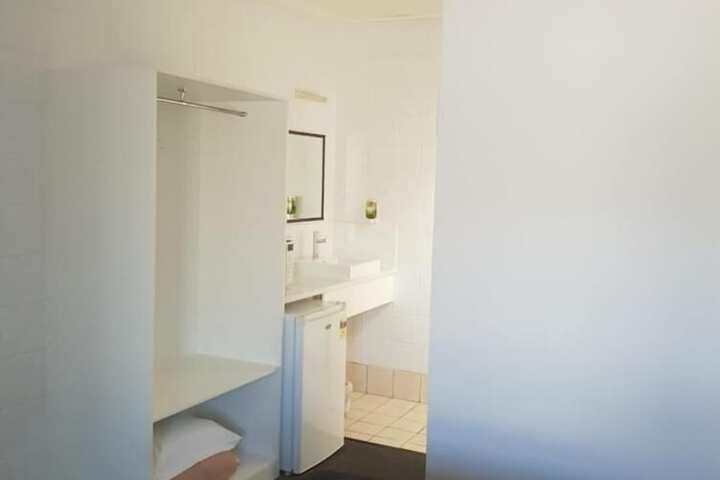 Room 8 of 30