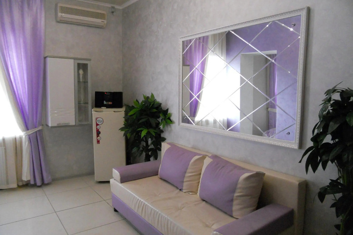 Room 4 of 15