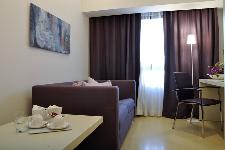Room 29 of 146