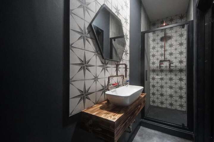 Room 21 of 25