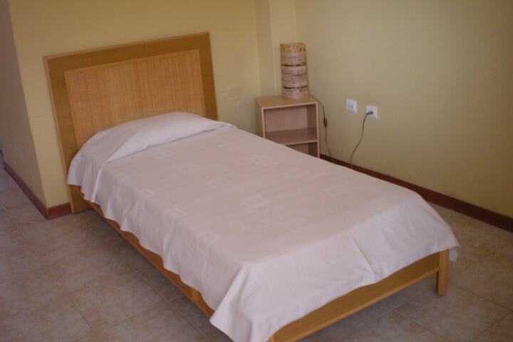 Room 8 of 50