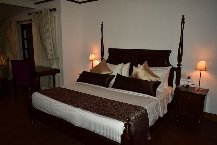 Room 5 of 41
