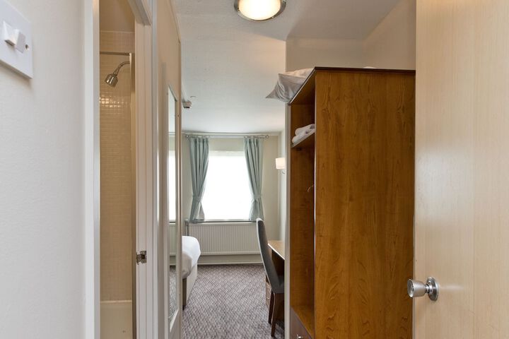 Room 14 of 26