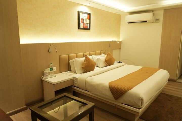 Room 42 of 70