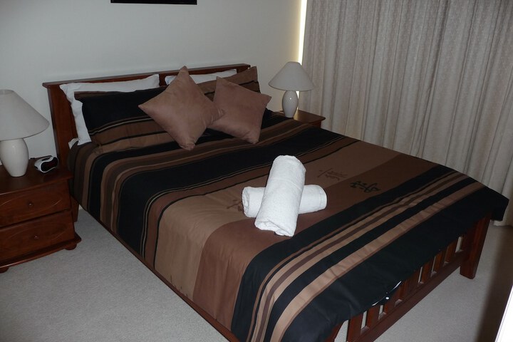 Room 9 of 42