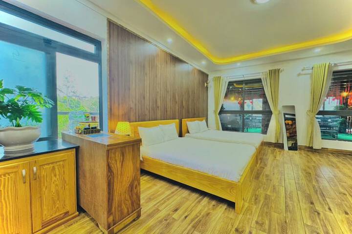 Room 8 of 146