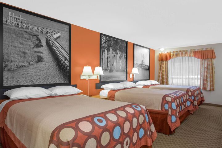 Room 8 of 14