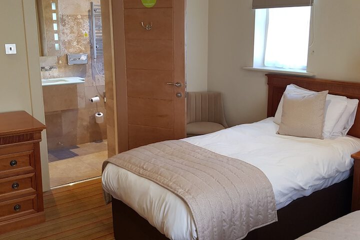 Room 7 of 70