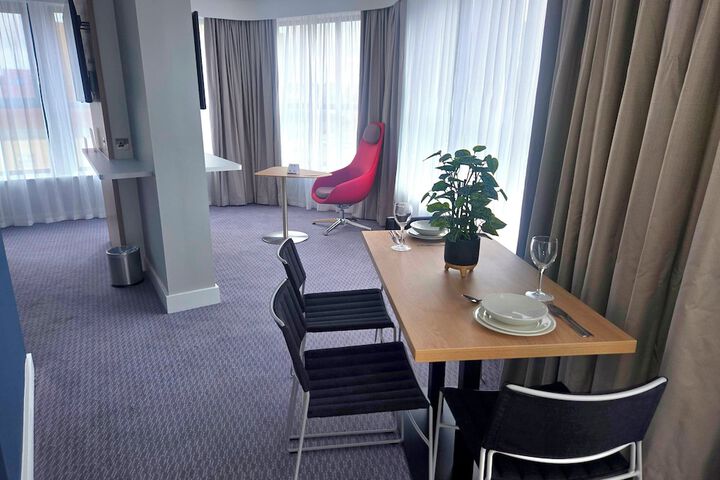 Room 28 of 67