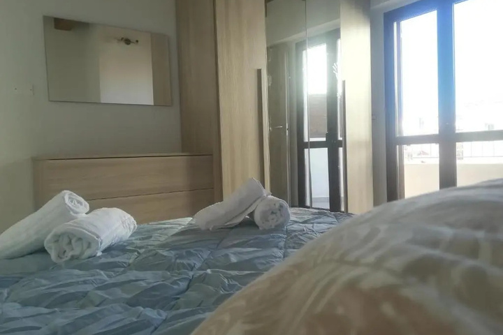 Room 5 of 11