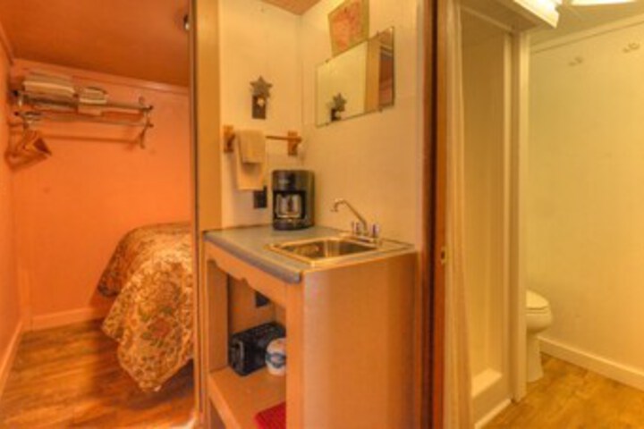 Room 178 of 204