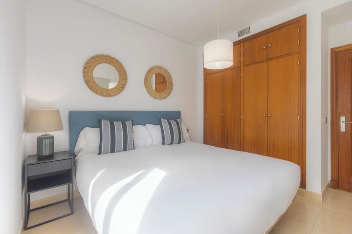 Room 2 of 55