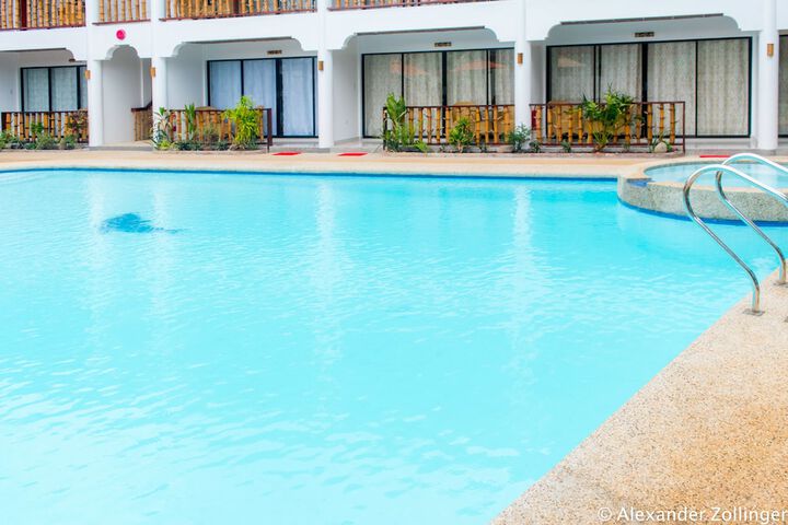 Pool 16 of 28