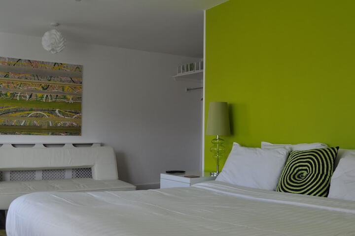 Room 7 of 40