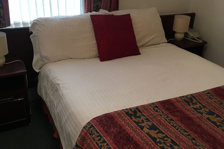 Room 26 of 65