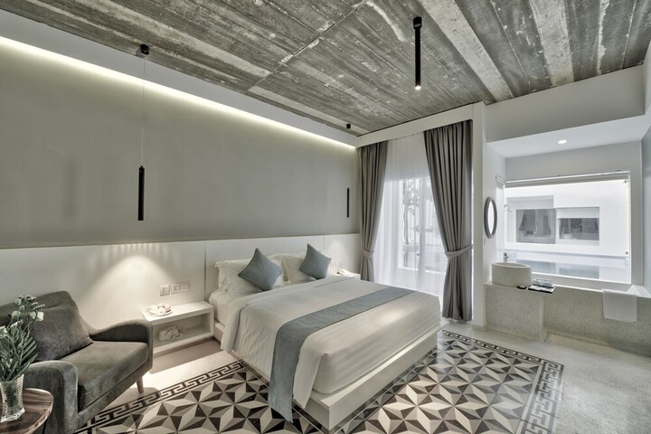 Room 16 of 44