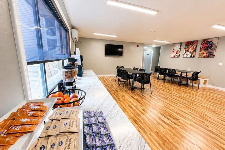 Breakfast area