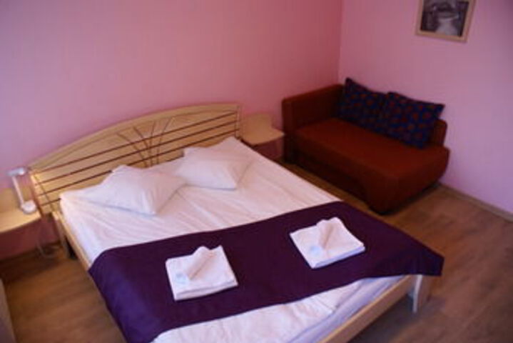 Room 15 of 19