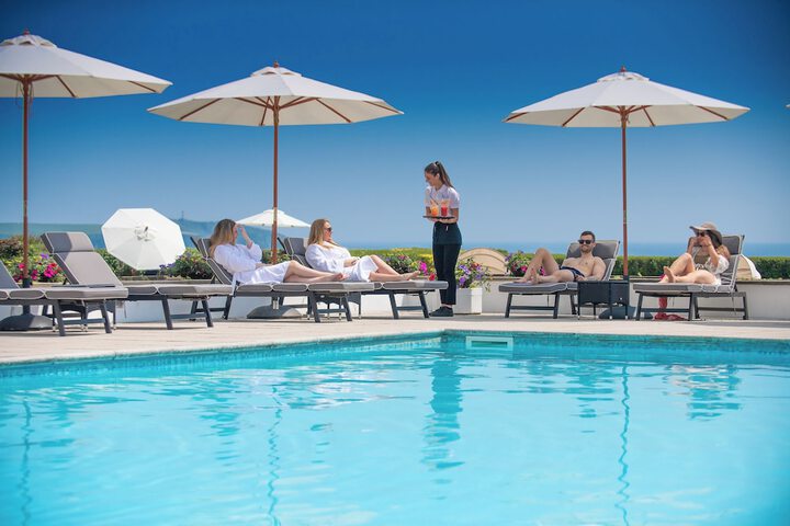 Pool 62 of 196