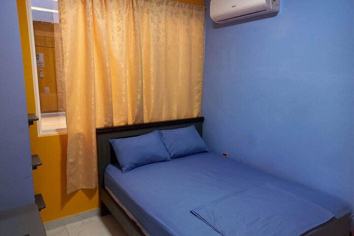 Room 4 of 27
