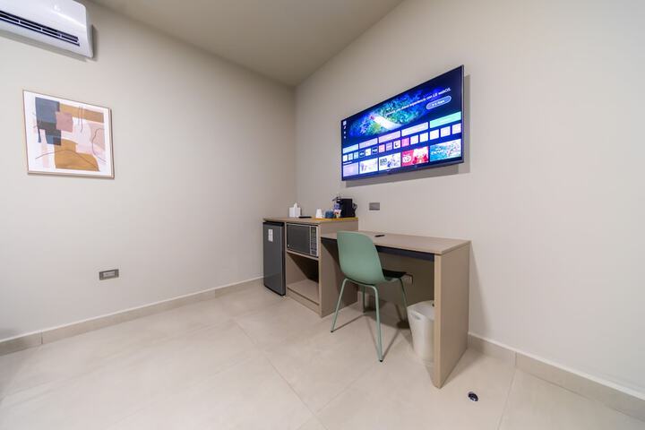 Room 48 of 97