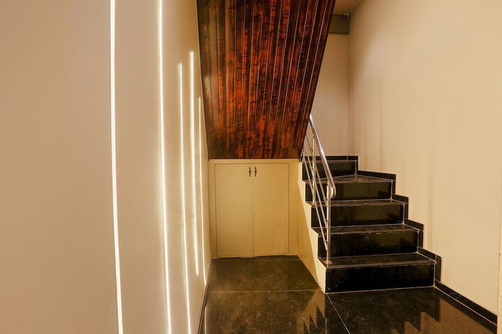 Hotel Interior 4 of 34