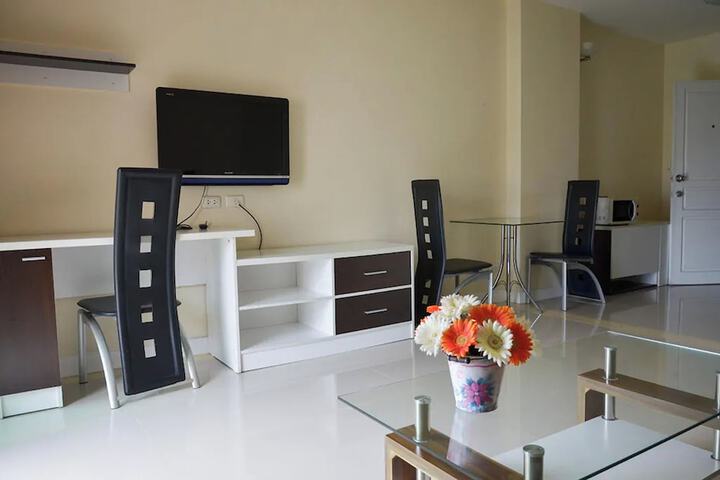 Room 5 of 84