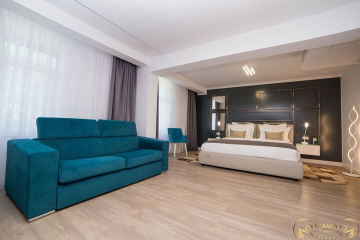 Room 52 of 60