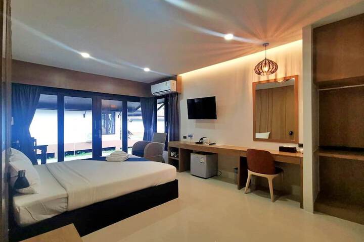 Room 28 of 71