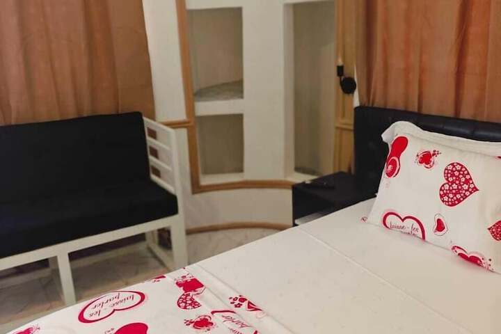 Room 28 of 71