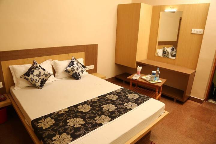 Room 2 of 14