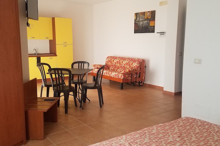 Room 7 of 31