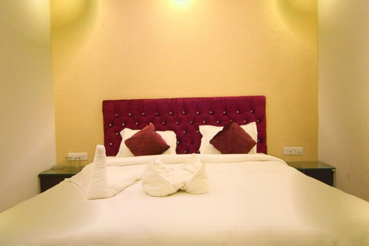 Room 8 of 35